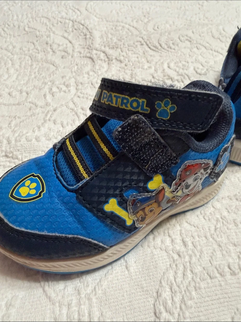 Paw Patrol Sneakers Size 7 Toddler with LIGHT UP Character Graphics